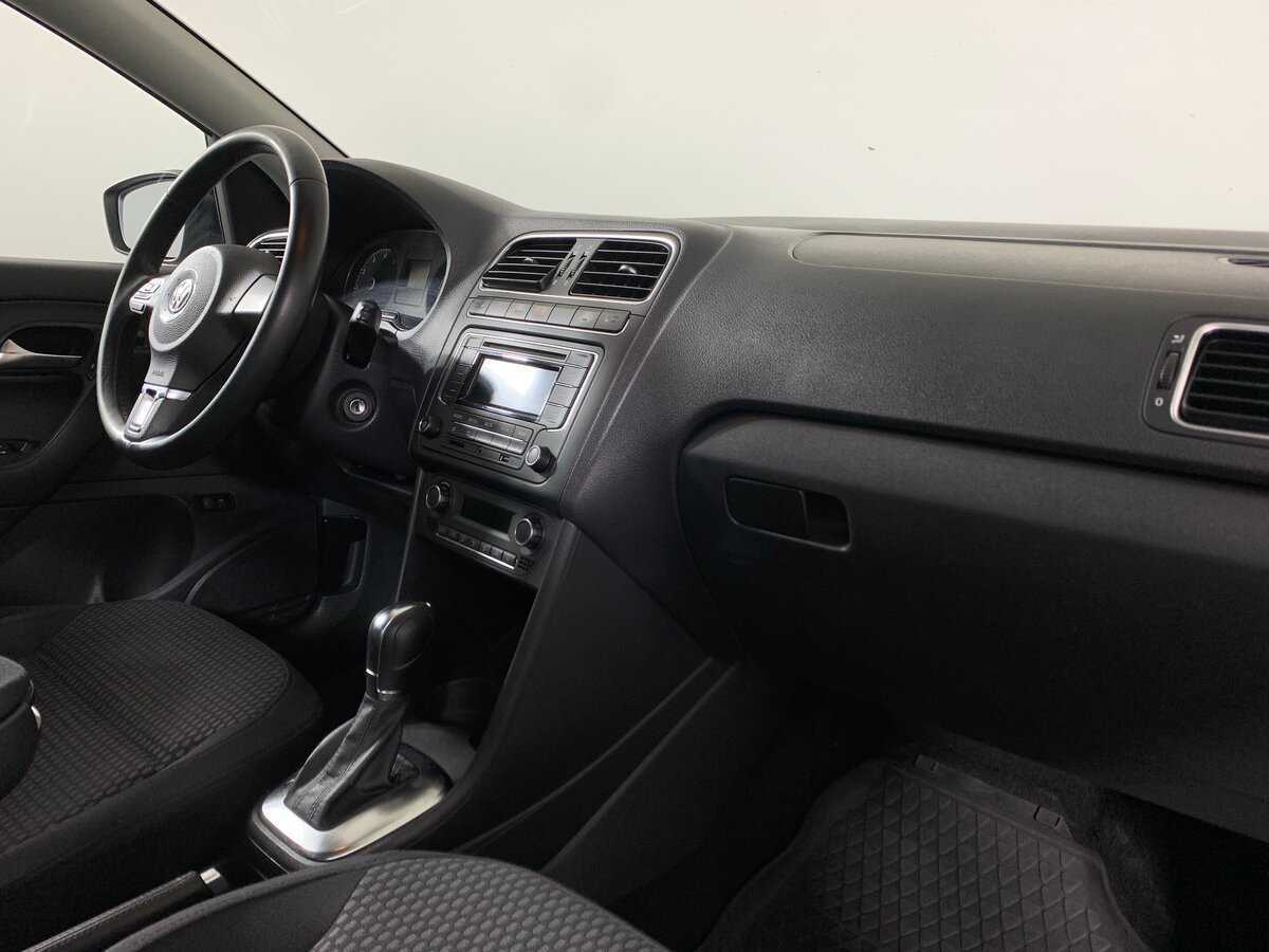 Volkswagen Polo с пробегом — 2013 год. Фото: #13