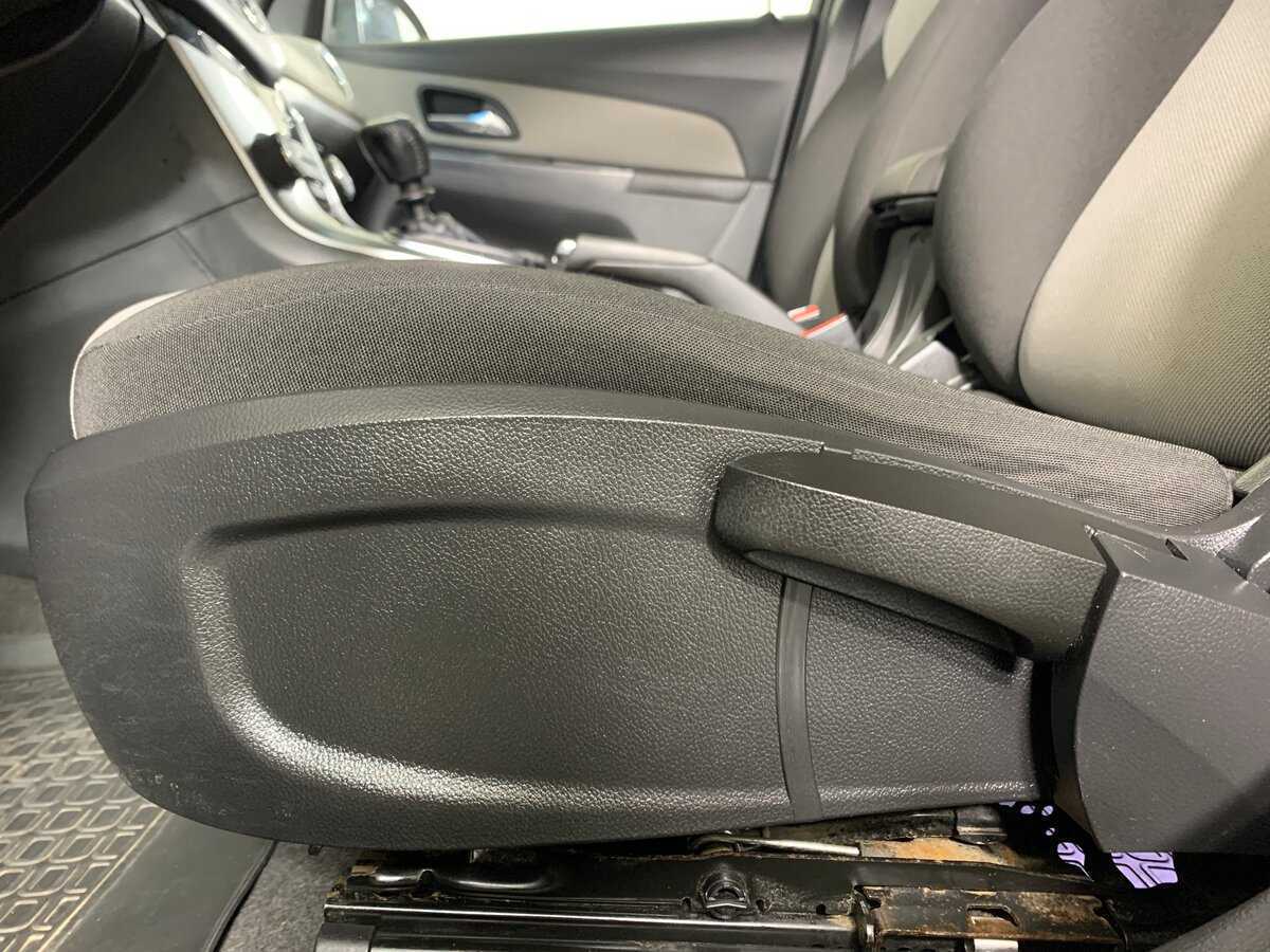 Chevrolet Cruze с пробегом — 2013 год. Фото: #14