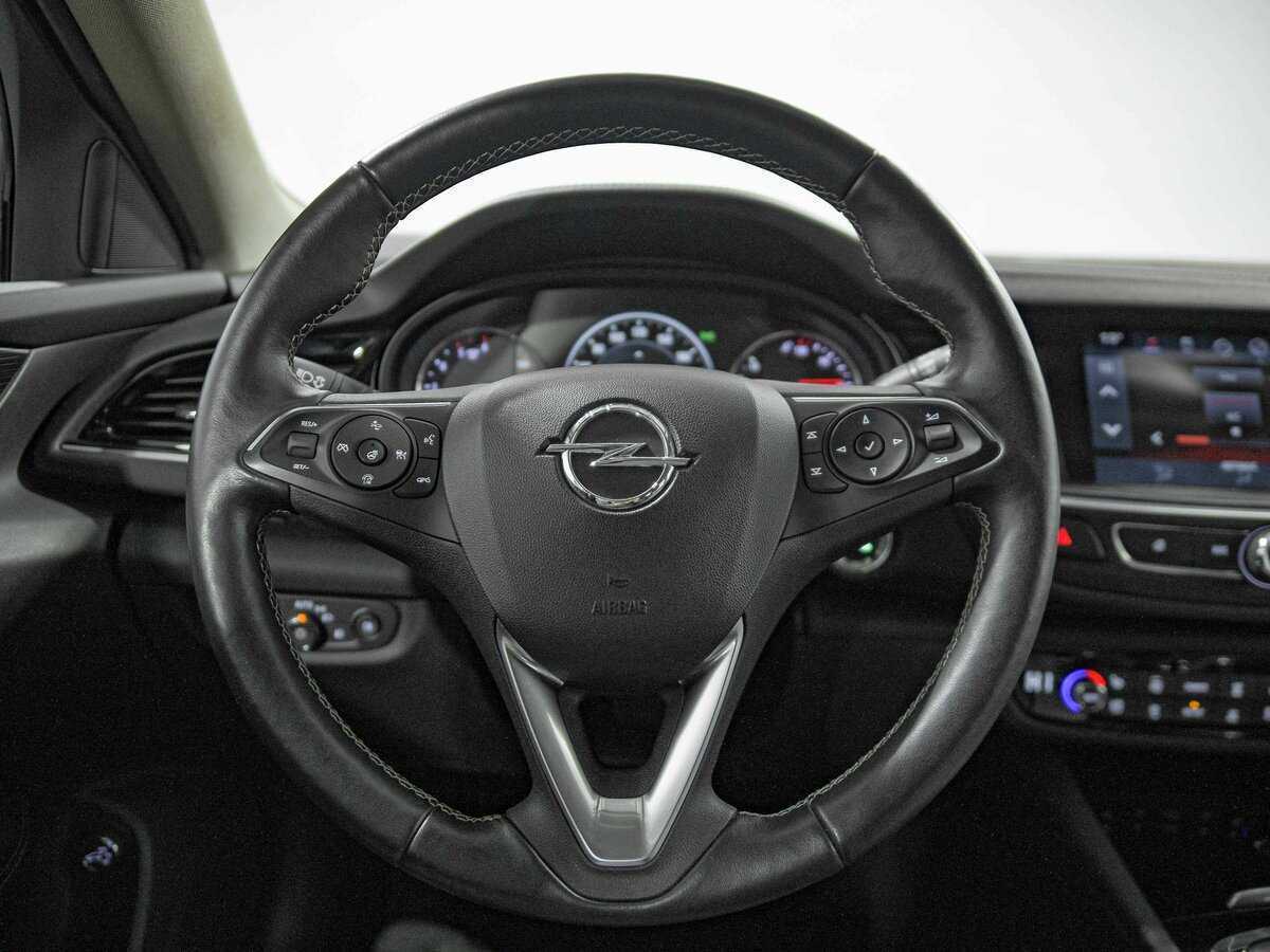 Opel Insignia с пробегом — 2018 год. Фото: #8