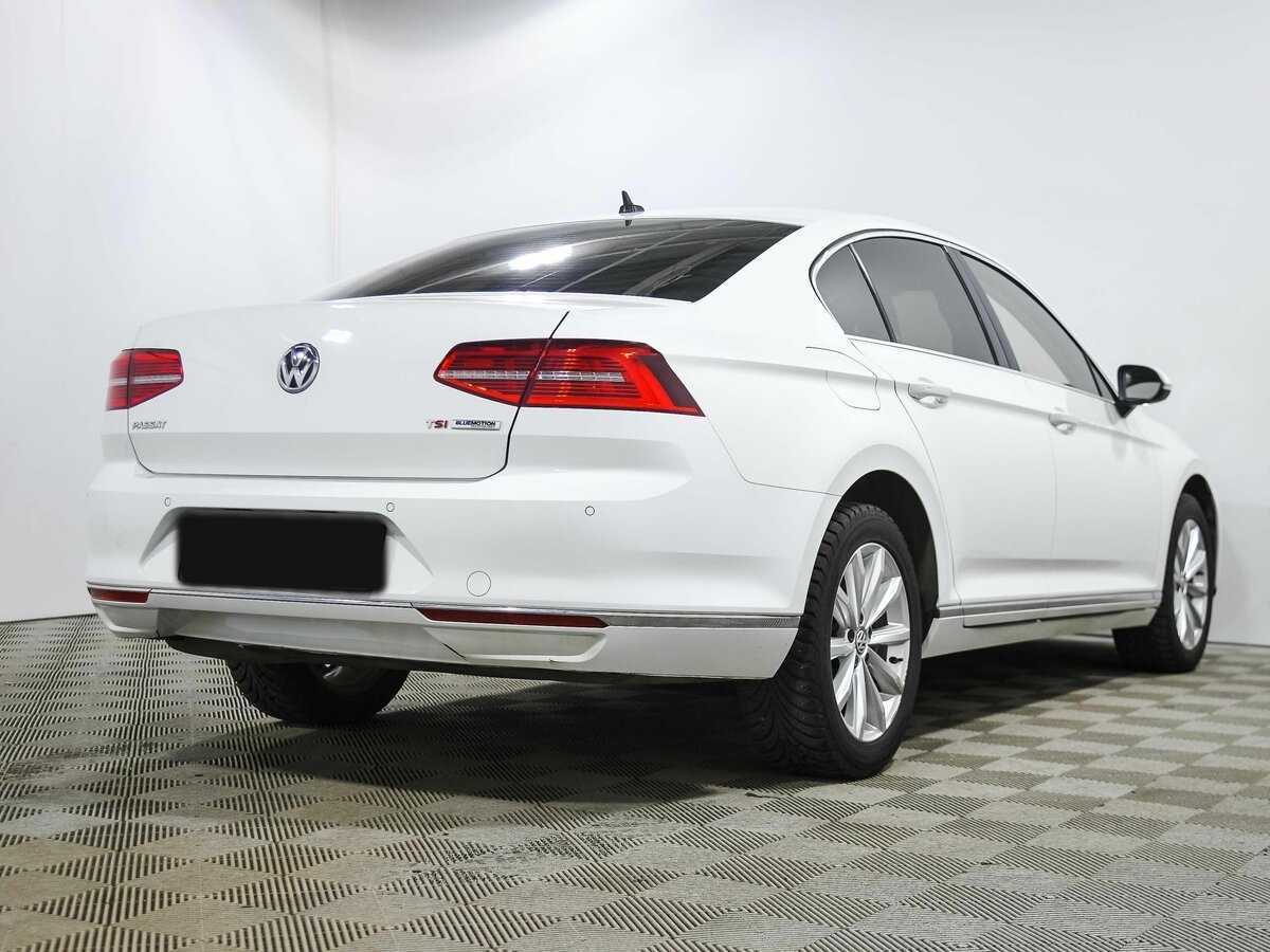 Volkswagen Passat с пробегом — 2016 год. Фото: #2