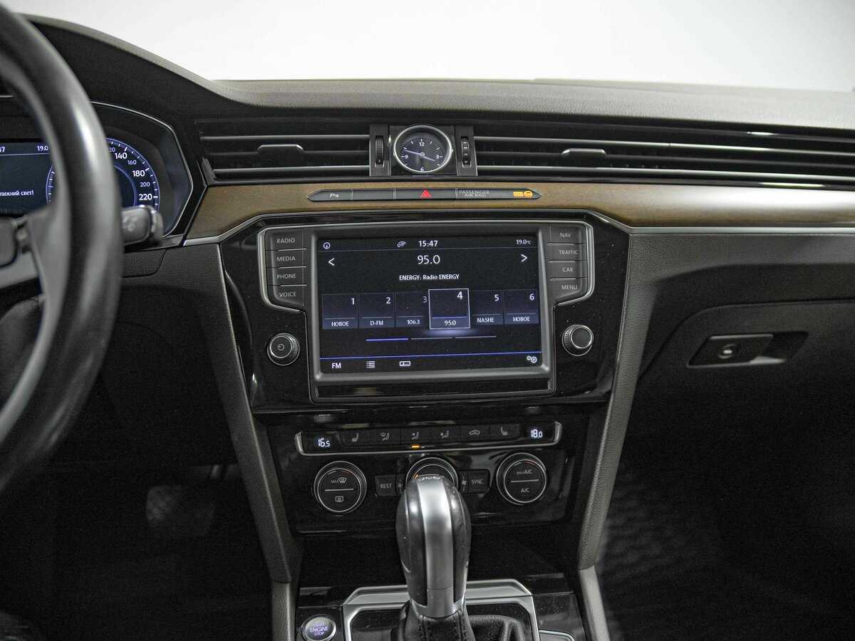 Volkswagen Passat с пробегом — 2016 год. Фото: #7