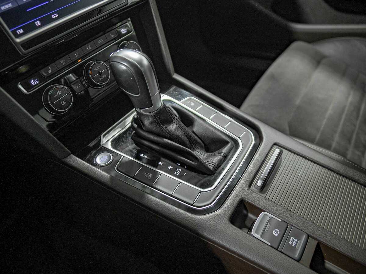 Volkswagen Passat с пробегом — 2016 год. Фото: #9