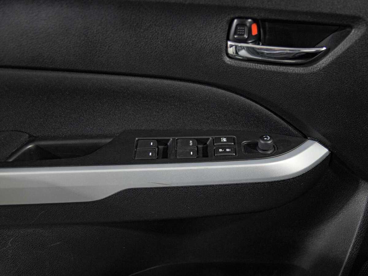 Suzuki Vitara с пробегом — 2017 год. Фото: #11