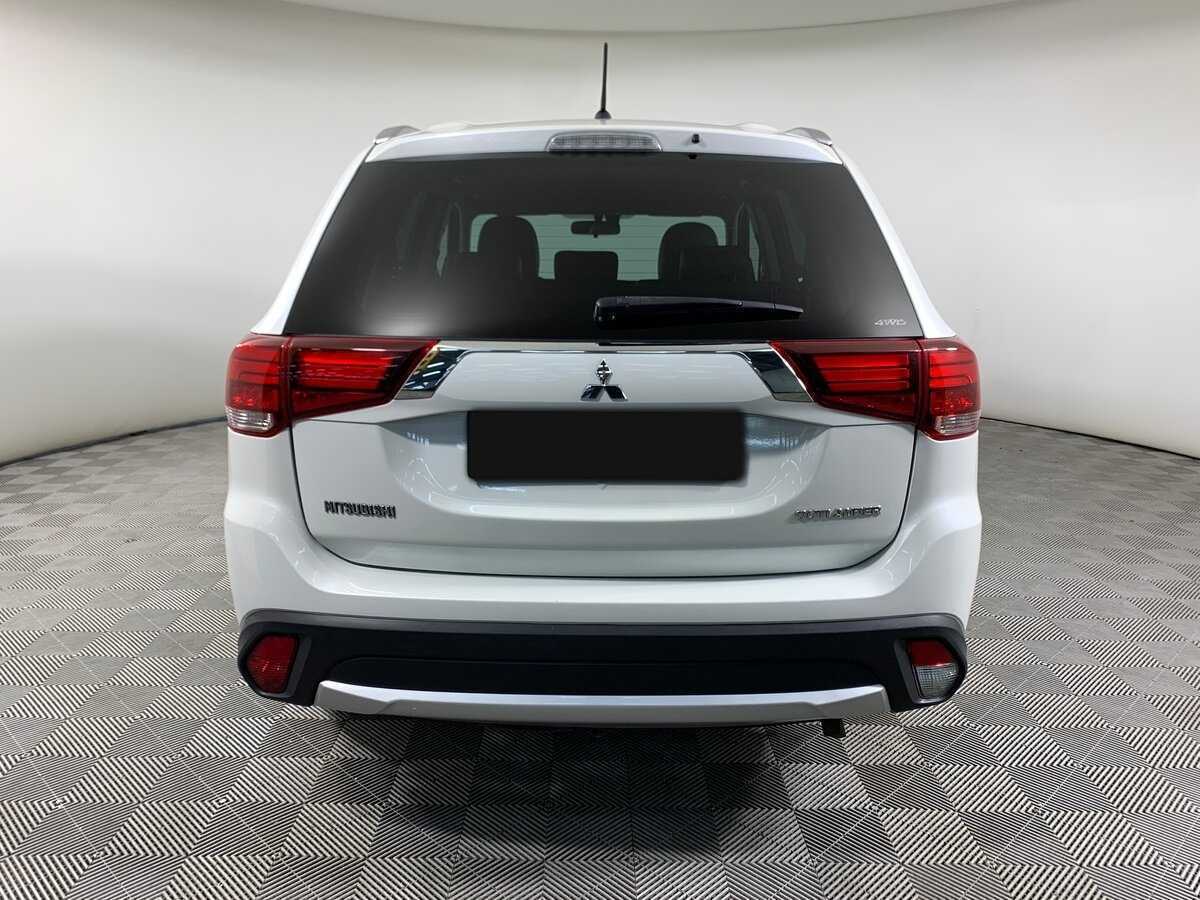 Mitsubishi Outlander с пробегом — 2016 год. Фото: #5