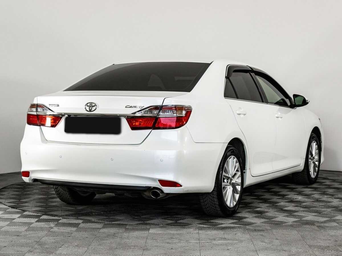 Toyota Camry с пробегом — 2015 год. Фото: #3