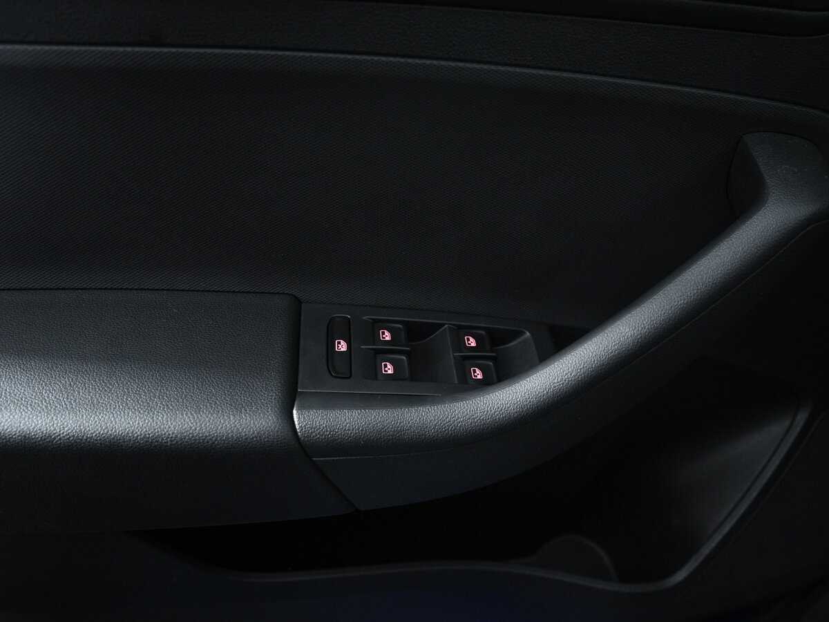 Volkswagen Polo с пробегом — 2020 год. Фото: #11