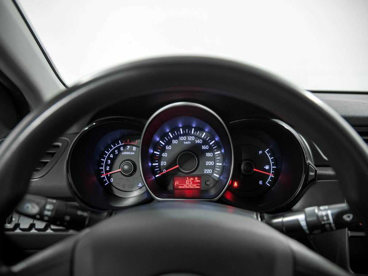 Kia Rio с пробегом — 2012 год. Фото: #6