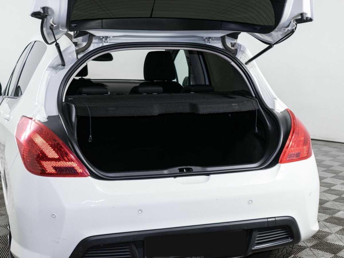 Peugeot 308 с пробегом — 2012 год. Фото: #6