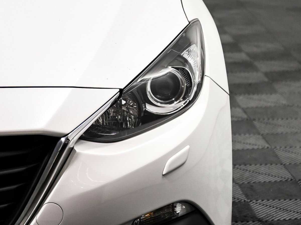 Mazda 3 с пробегом — 2013 год. Фото: #13