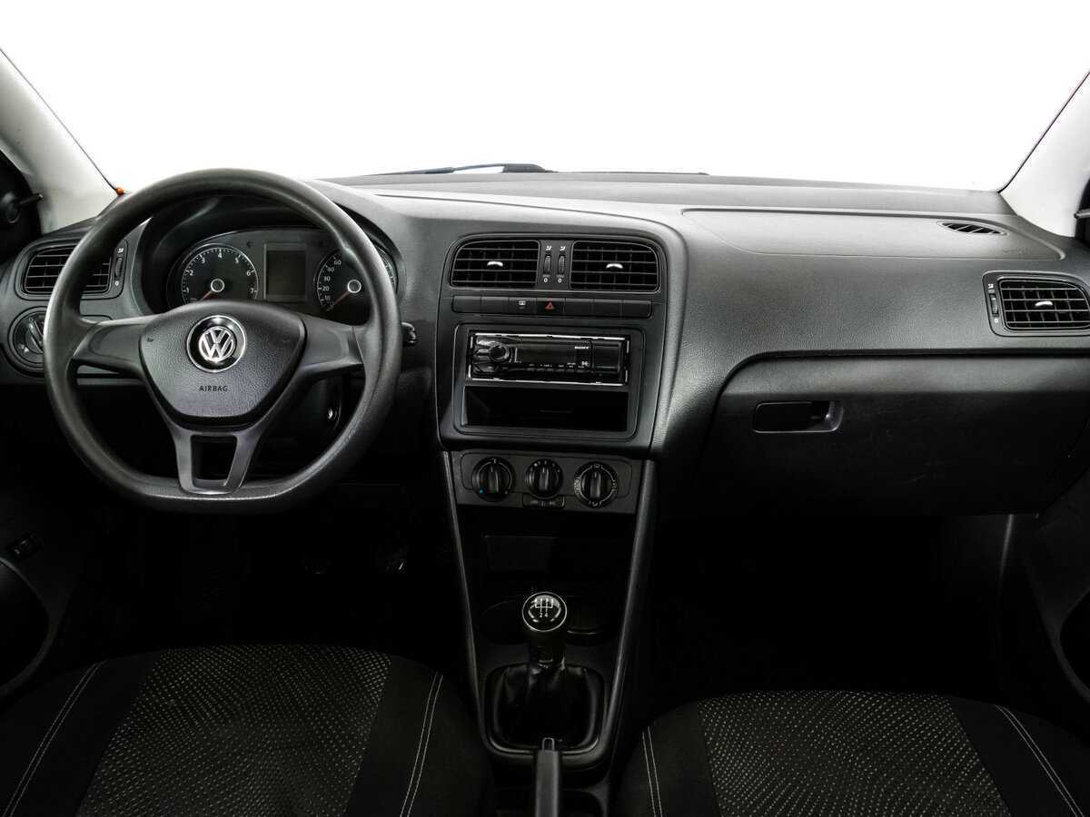 Volkswagen Polo с пробегом — 2017 год. Фото: #7