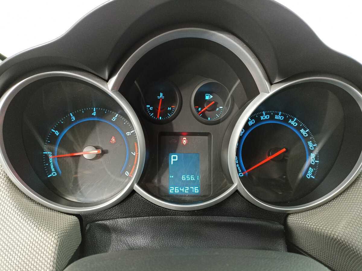 Chevrolet Cruze с пробегом — 2013 год. Фото: #12