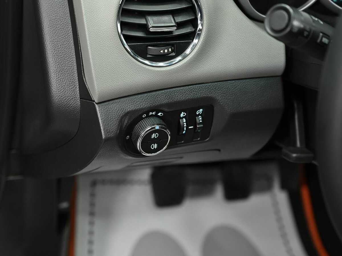 Chevrolet Cruze с пробегом — 2013 год. Фото: #8