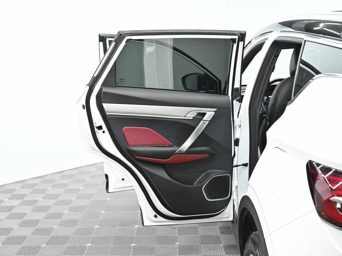 Geely Coolray с пробегом — 2022 год. Фото: #18