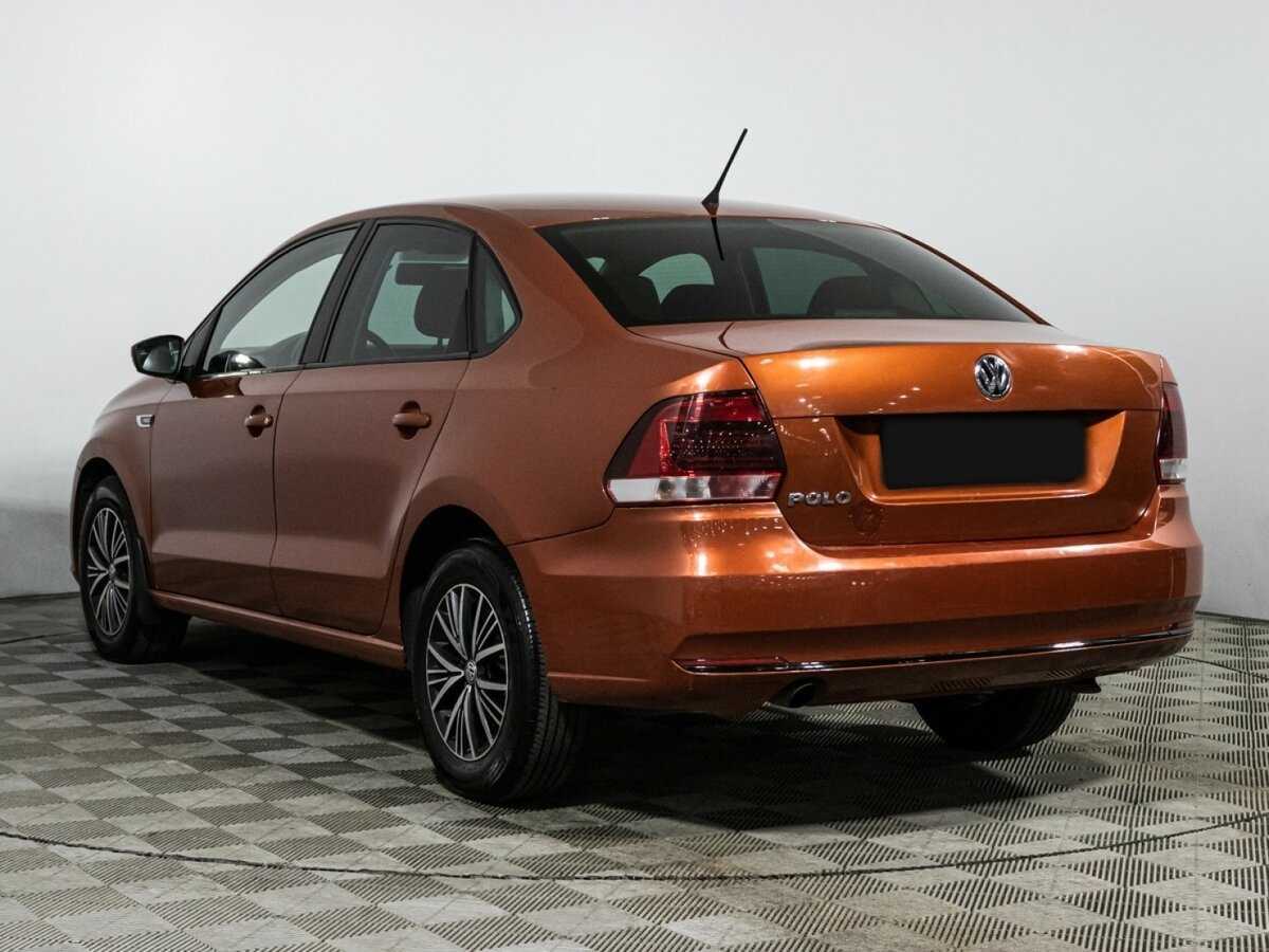 Volkswagen Polo с пробегом — 2016 год. Фото: #6