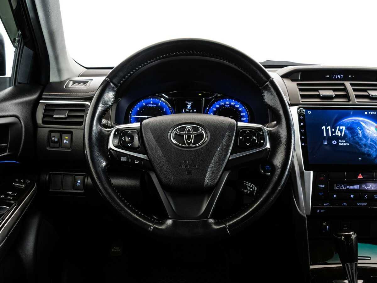 Toyota Camry с пробегом — 2015 год. Фото: #9