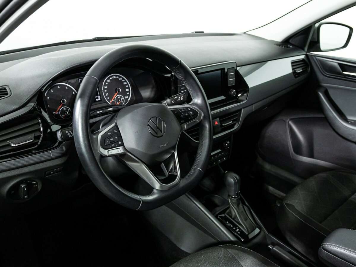 Volkswagen Polo с пробегом — 2020 год. Фото: #10