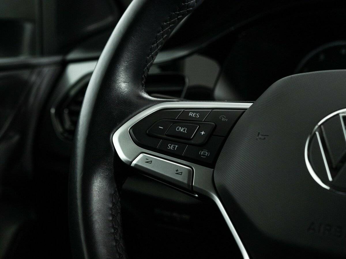 Volkswagen Polo с пробегом — 2020 год. Фото: #18