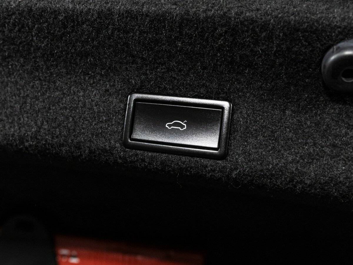 Volkswagen Passat с пробегом — 2016 год. Фото: #22