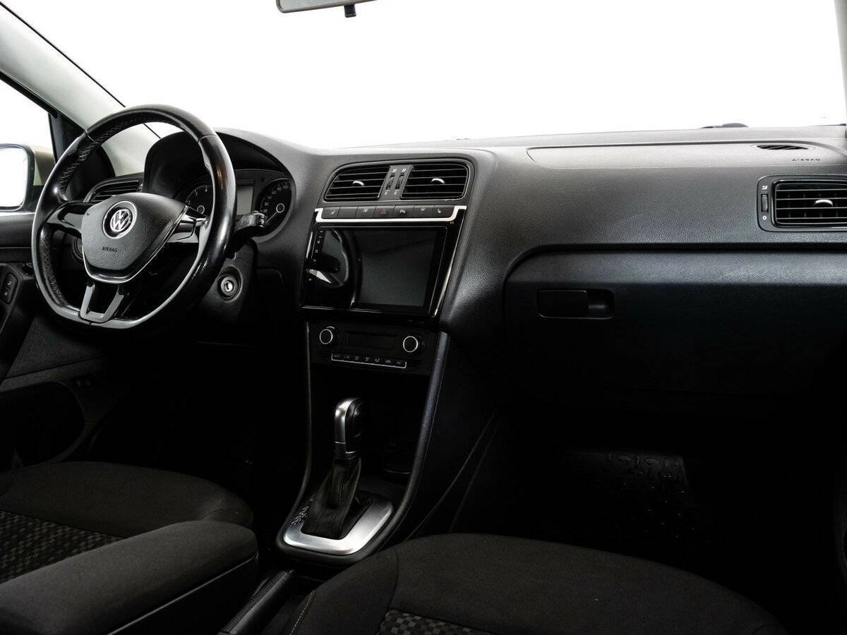 Volkswagen Polo с пробегом — 2017 год. Фото: #6