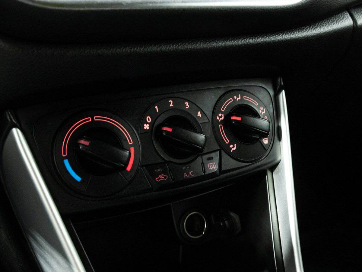 Suzuki SX4 с пробегом — 2016 год. Фото: #15