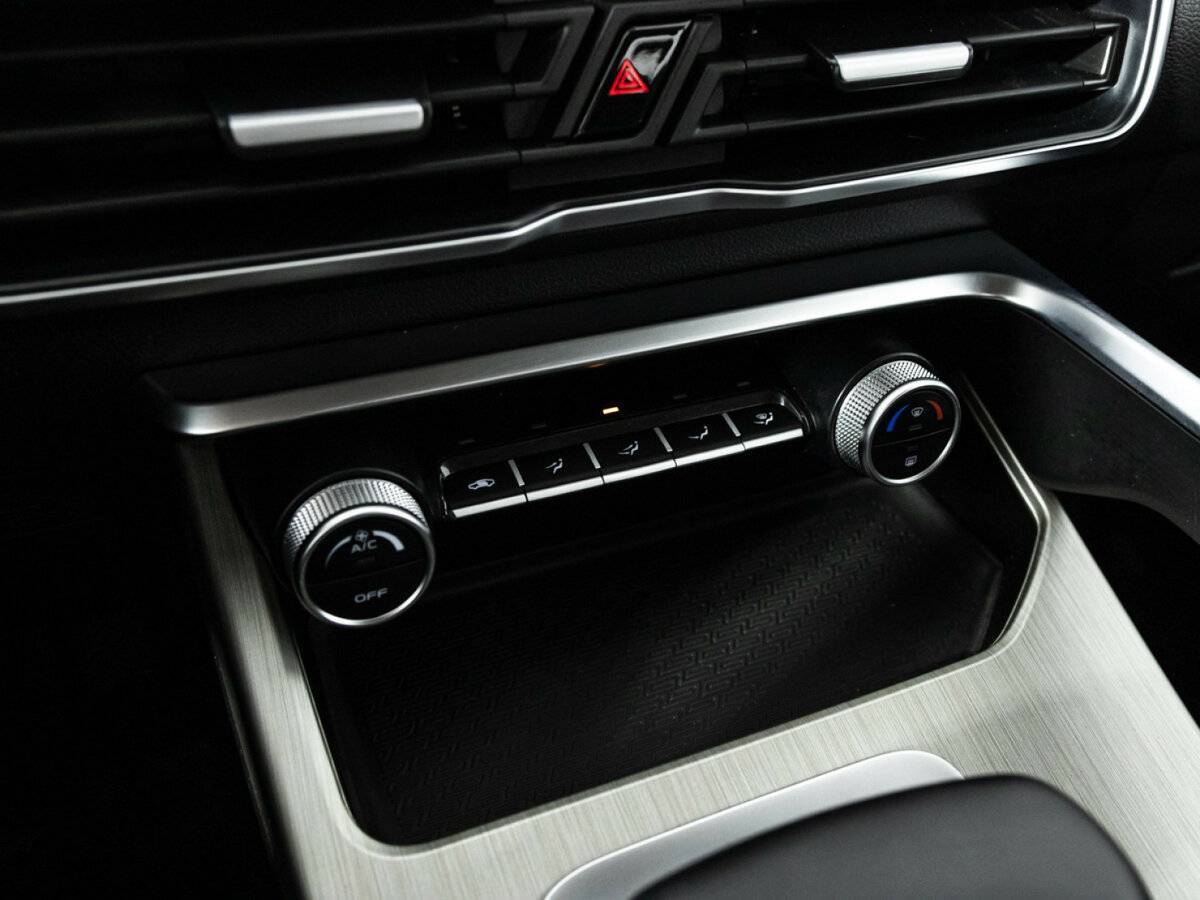 Geely Coolray с пробегом — 2022 год. Фото: #17