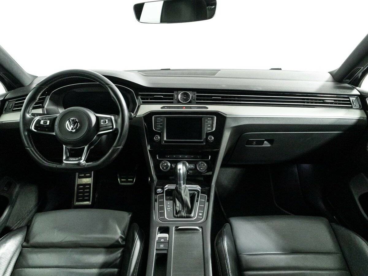 Volkswagen Passat с пробегом — 2017 год. Фото: #12