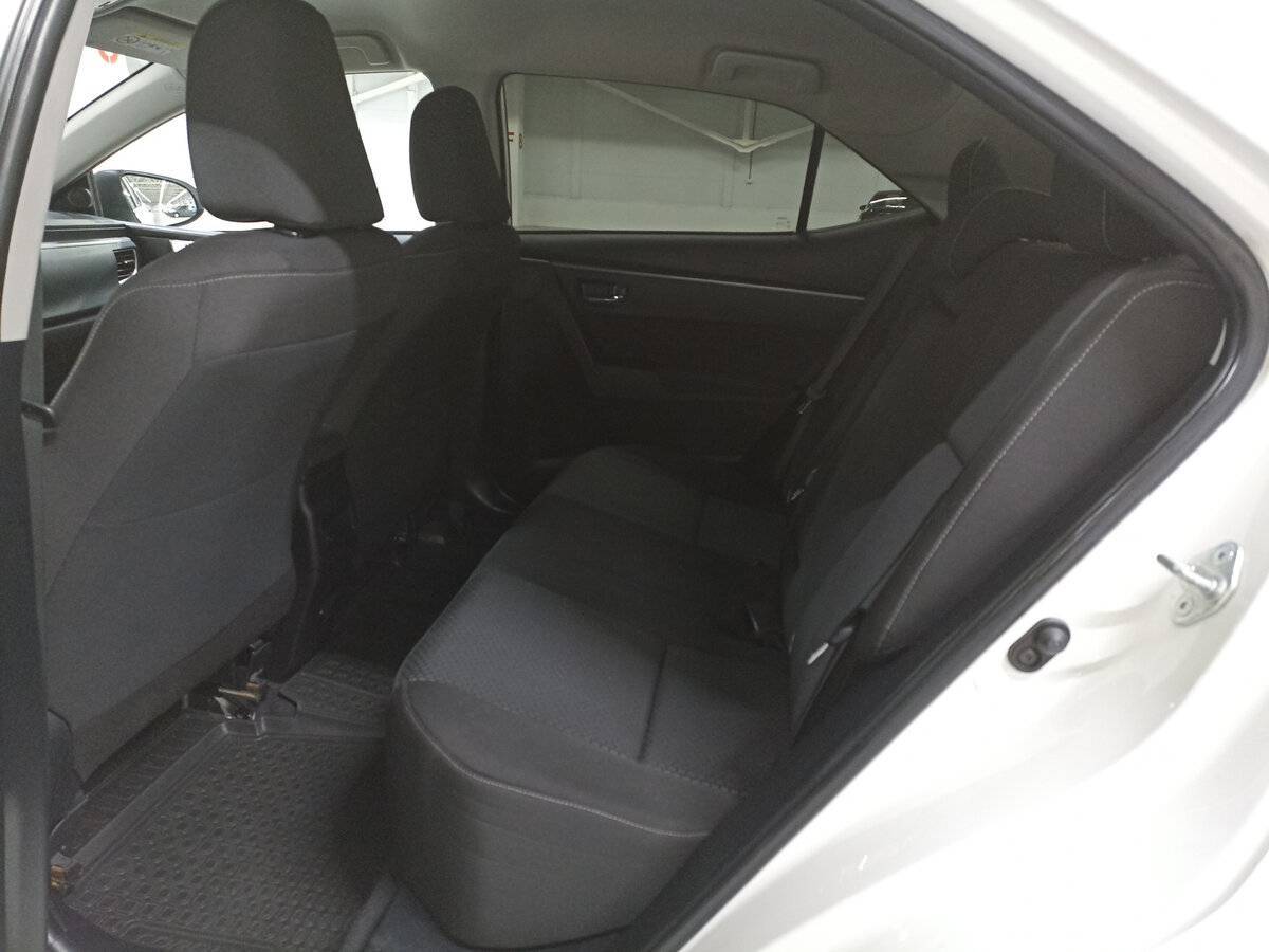 Toyota Corolla с пробегом — 2013 год. Фото: #11