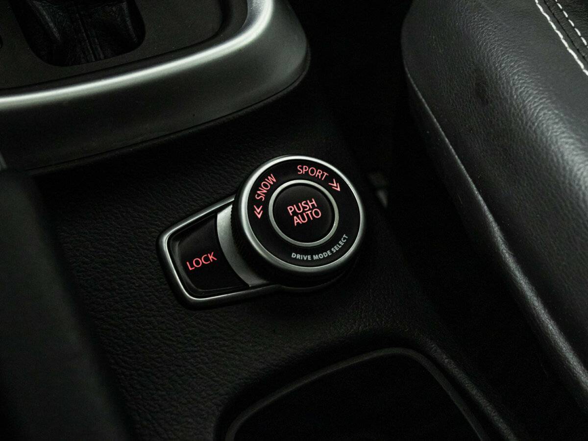 Suzuki SX4 с пробегом — 2014 год. Фото: #19