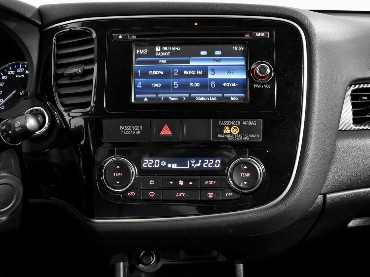 Mitsubishi Outlander с пробегом — 2014 год. Фото: #15