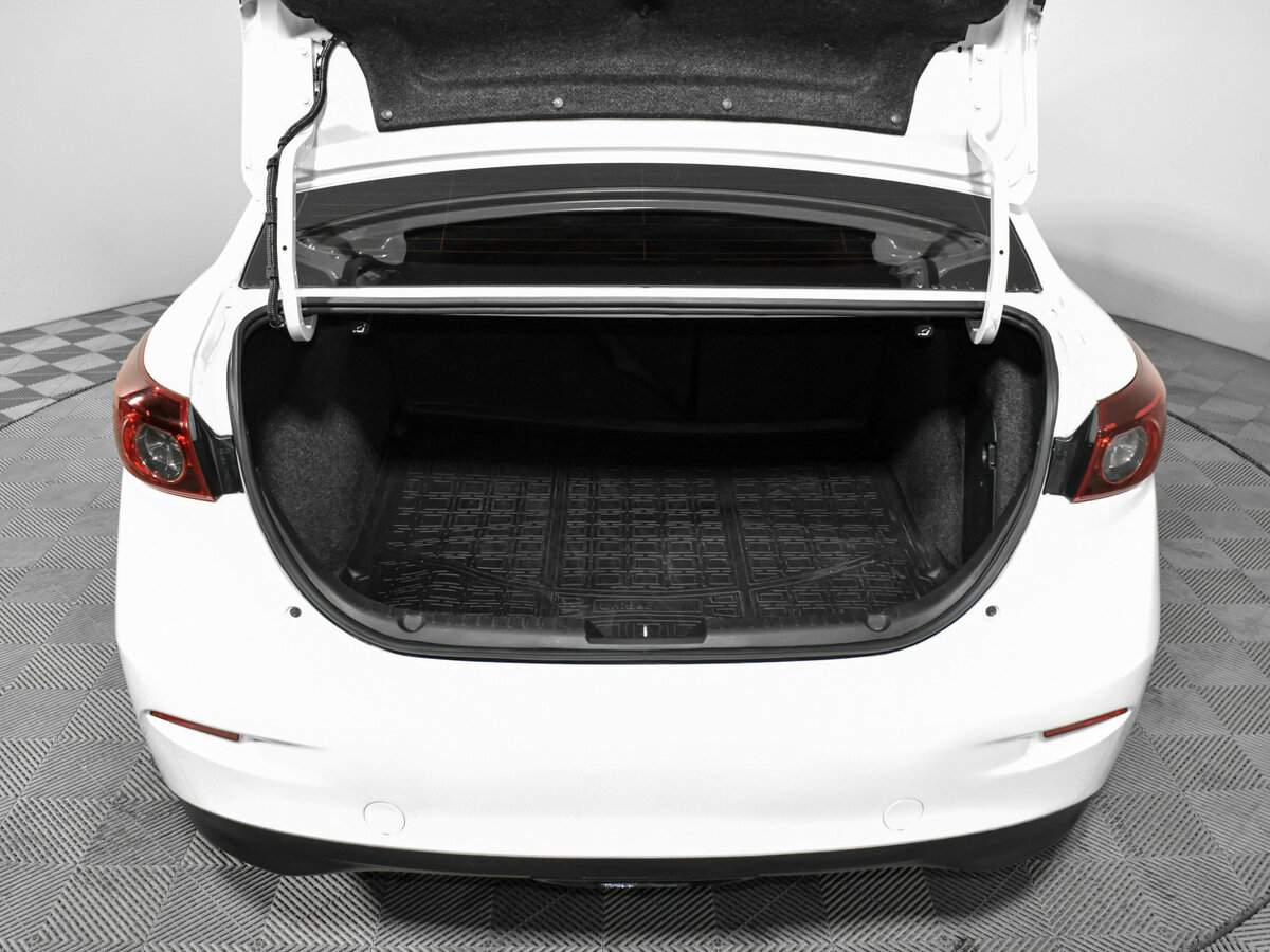 Mazda 3 с пробегом — 2014 год. Фото: #18