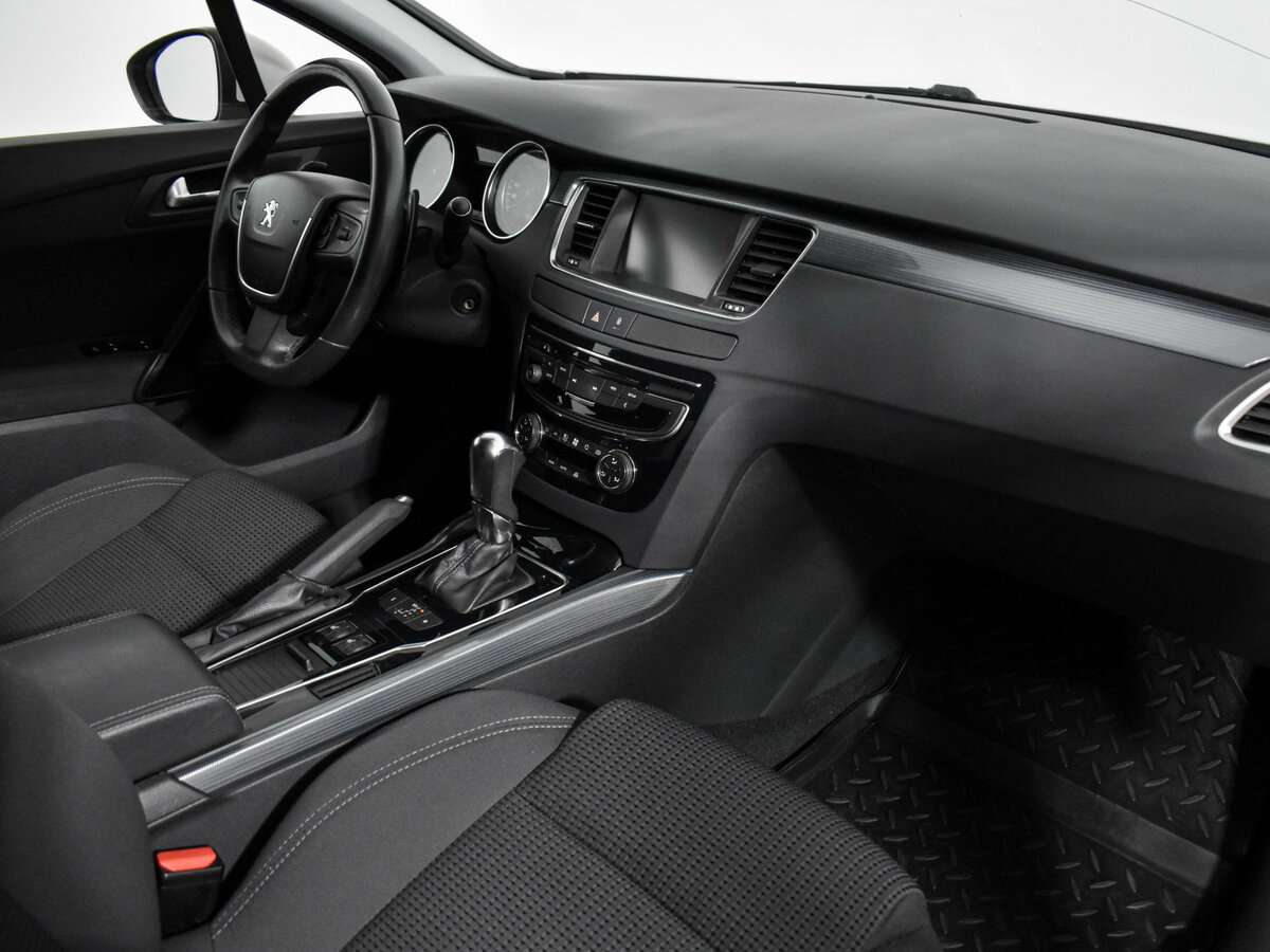 Peugeot 508 с пробегом — 2016 год. Фото: #16