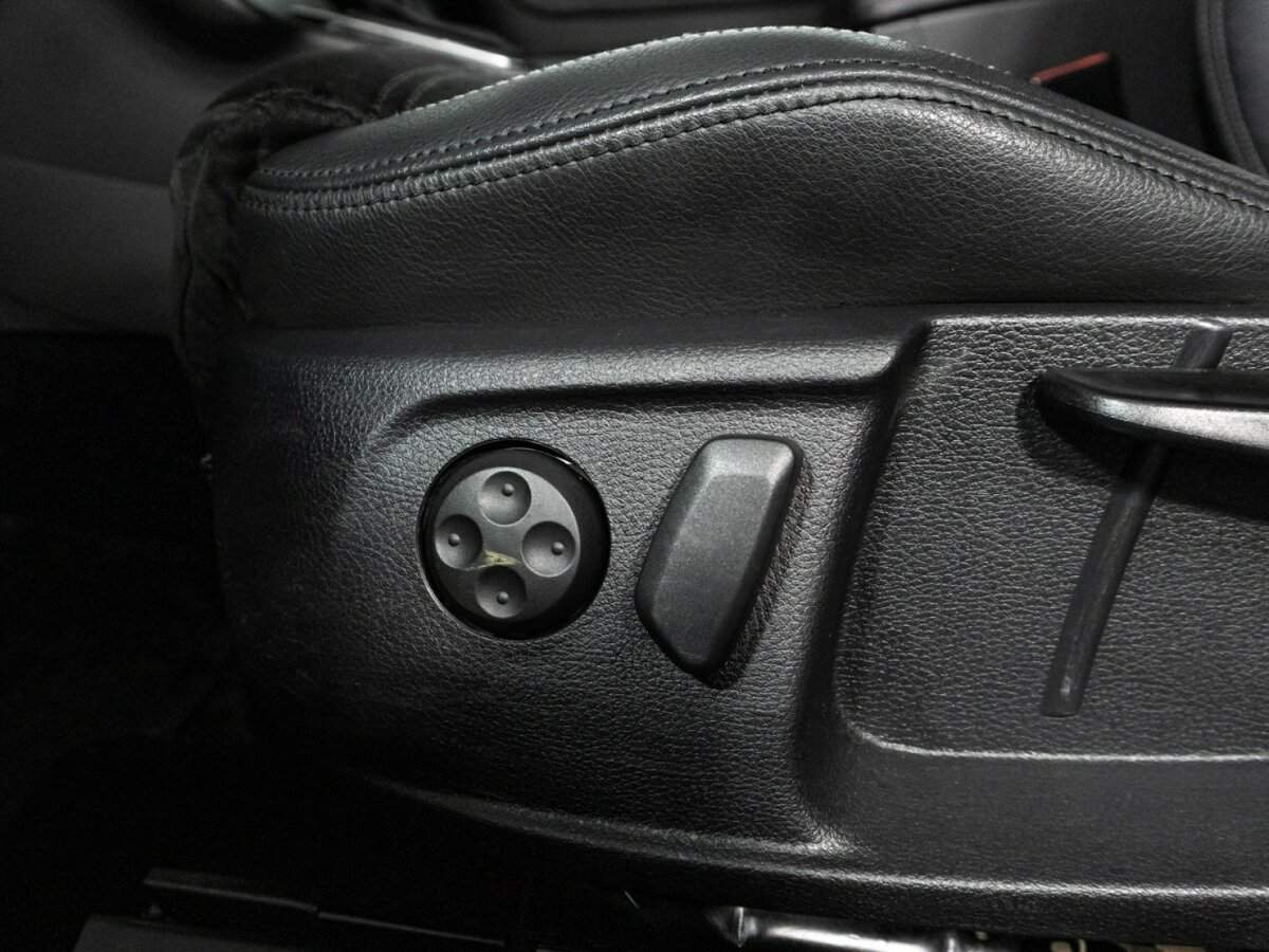 Volkswagen Passat CC с пробегом — 2014 год. Фото: #16