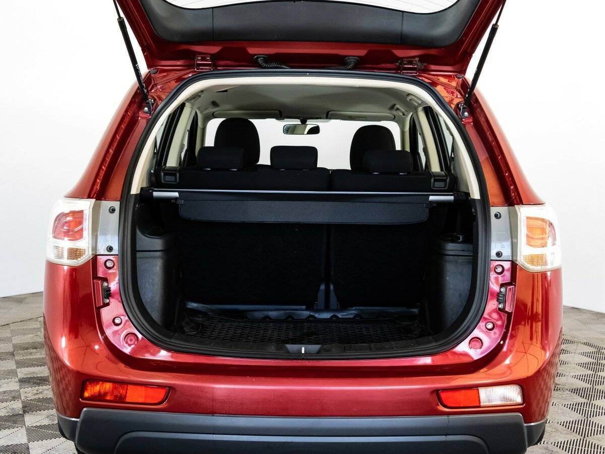 Mitsubishi Outlander с пробегом — 2014 год. Фото: #15