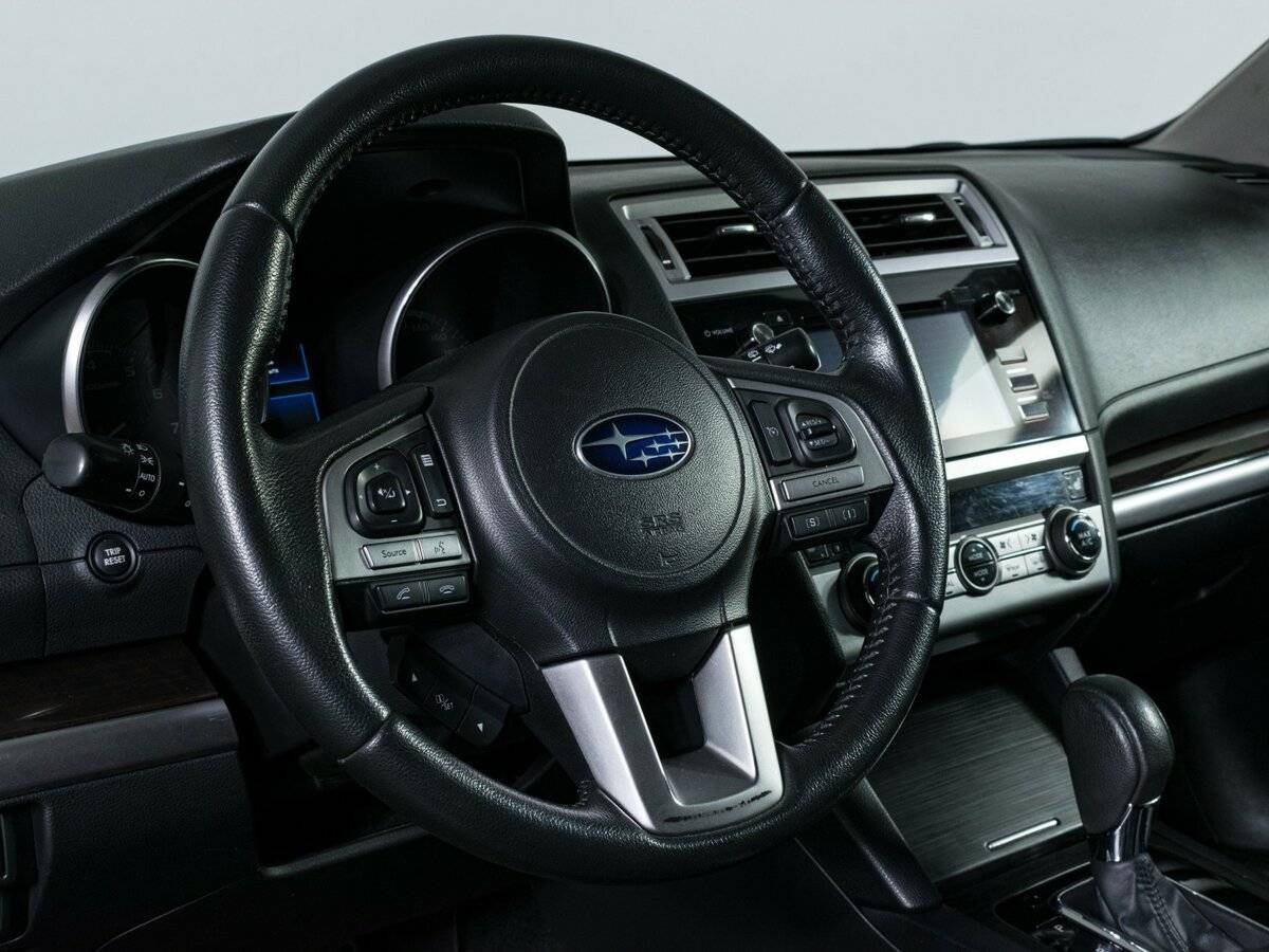 Subaru Outback с пробегом — 2015 год. Фото: #13