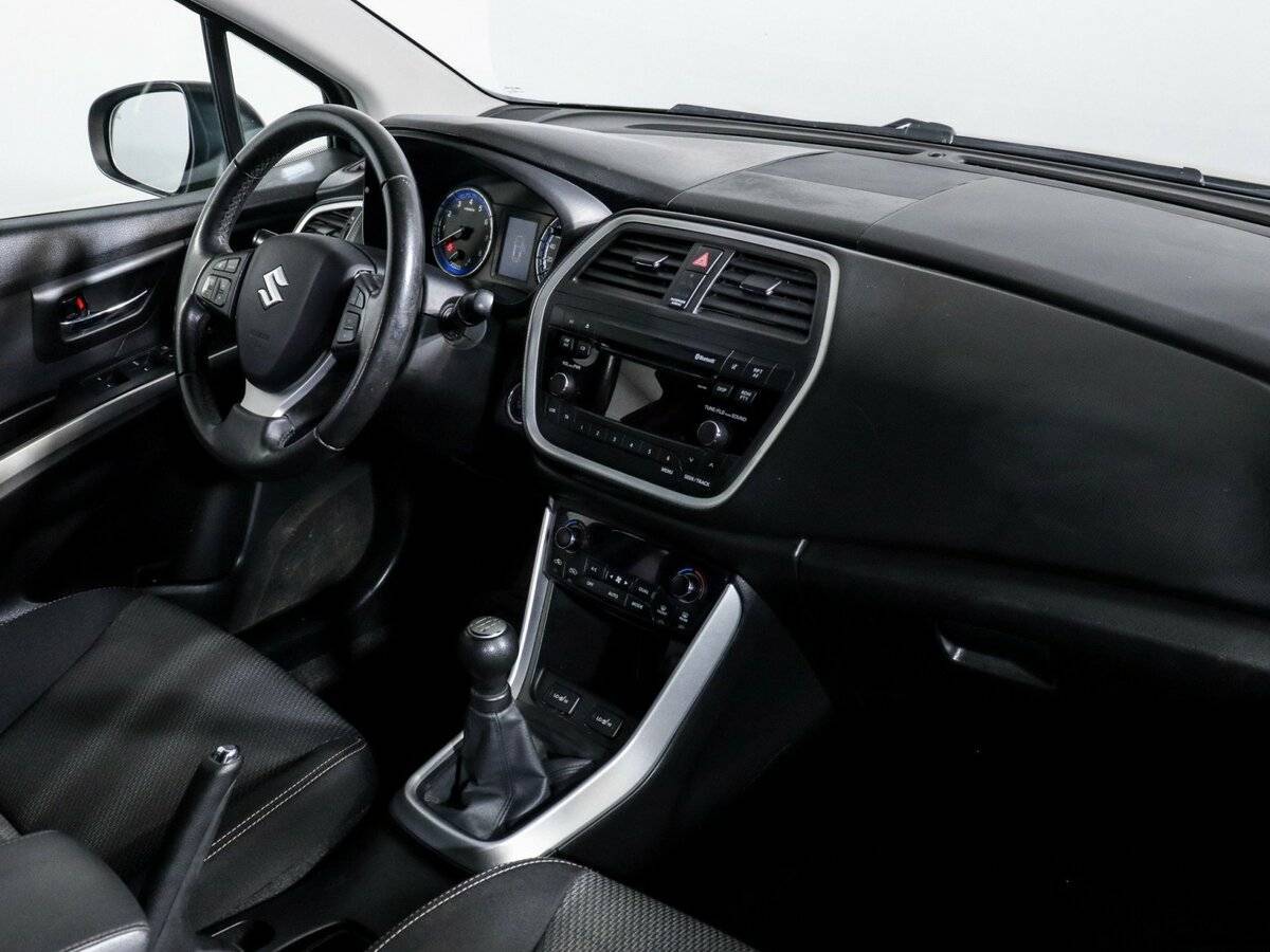 Suzuki SX4 с пробегом — 2014 год. Фото: #8