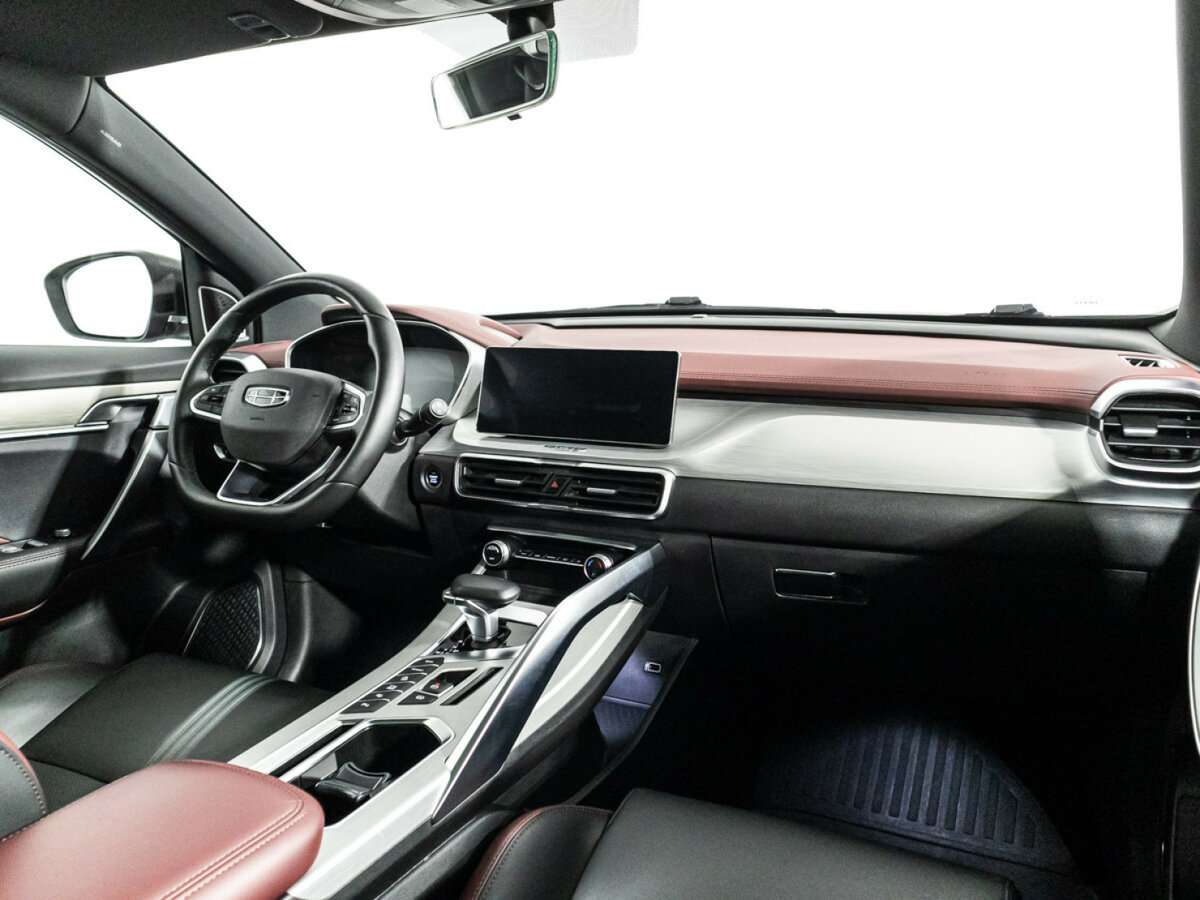 Geely Coolray с пробегом — 2022 год. Фото: #8