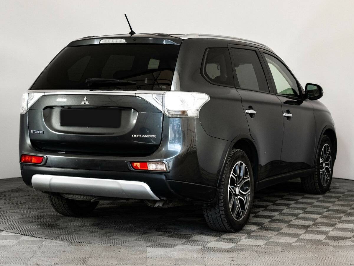Mitsubishi Outlander с пробегом — 2014 год. Фото: #3