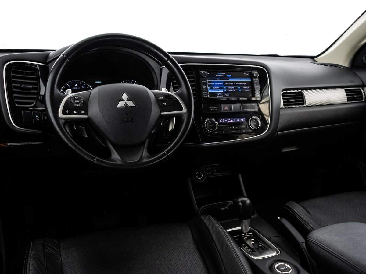 Mitsubishi Outlander с пробегом — 2014 год. Фото: #8