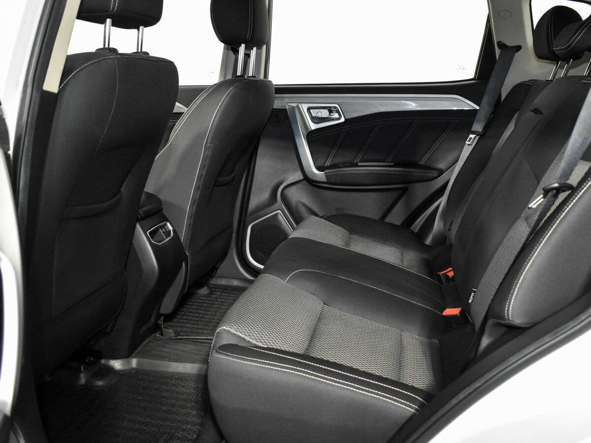 Geely Emgrand X7 с пробегом — 2018 год. Фото: #9