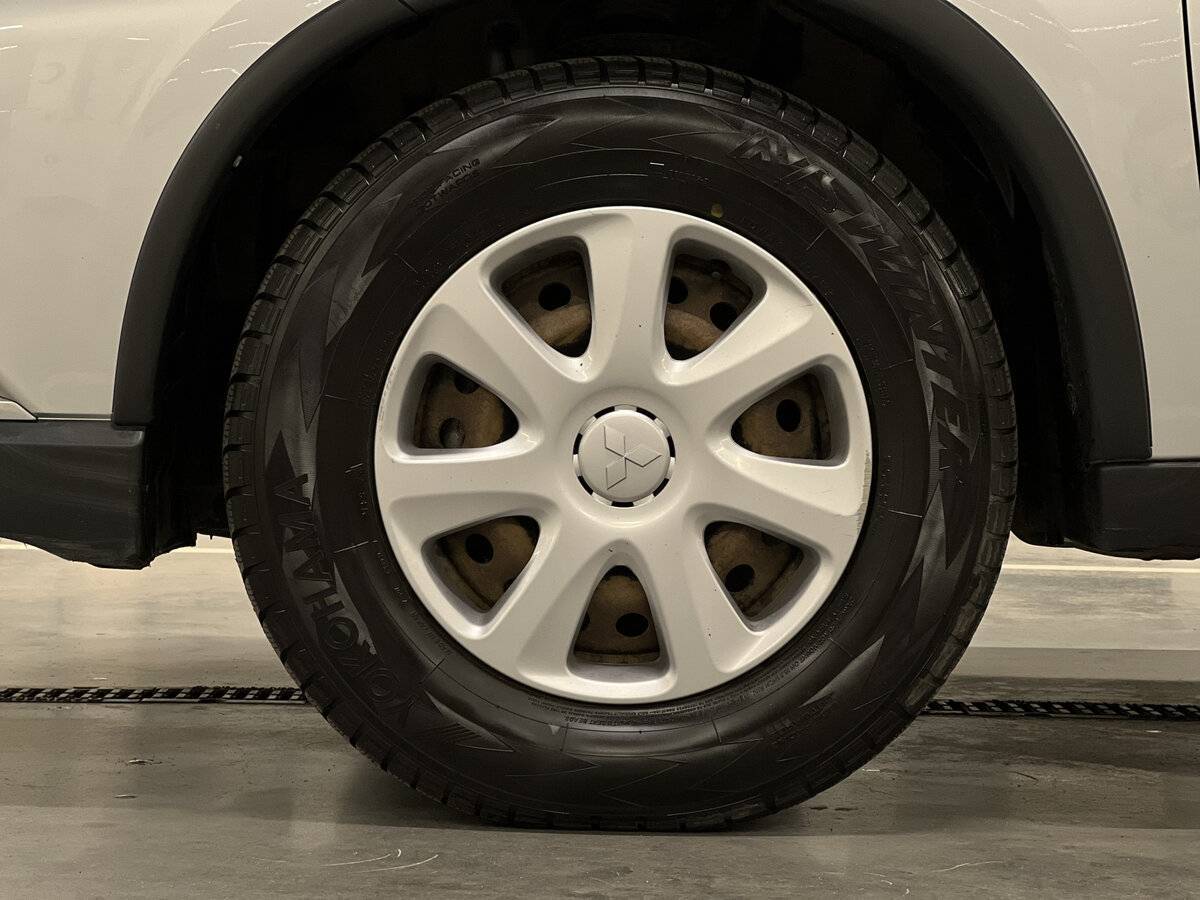 Mitsubishi Outlander с пробегом — 2017 год. Фото: #17