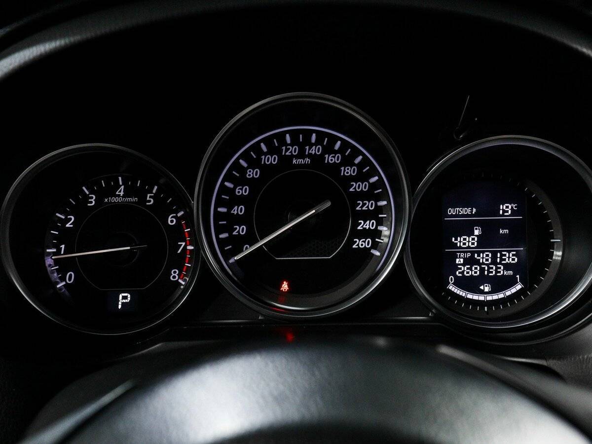 Mazda 6 с пробегом — 2014 год. Фото: #10