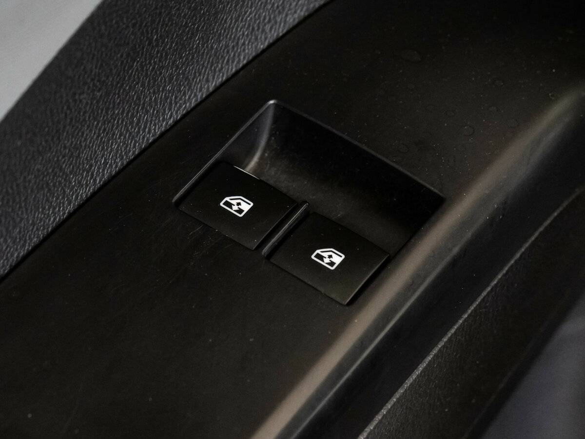 Chevrolet Aveo с пробегом — 2014 год. Фото: #13