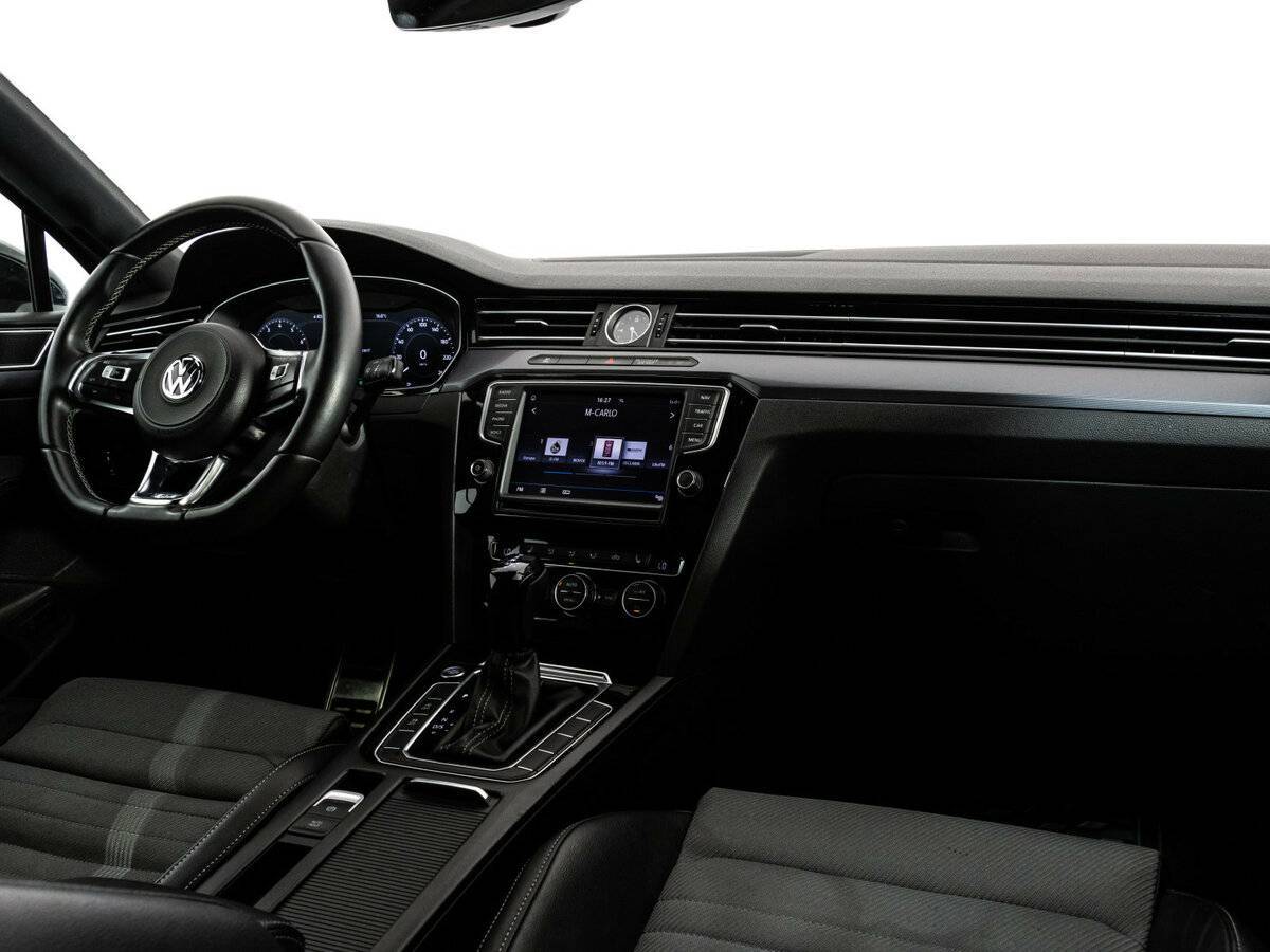Volkswagen Passat с пробегом — 2016 год. Фото: #8