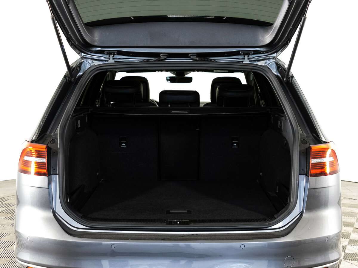 Volkswagen Passat с пробегом — 2016 год. Фото: #23