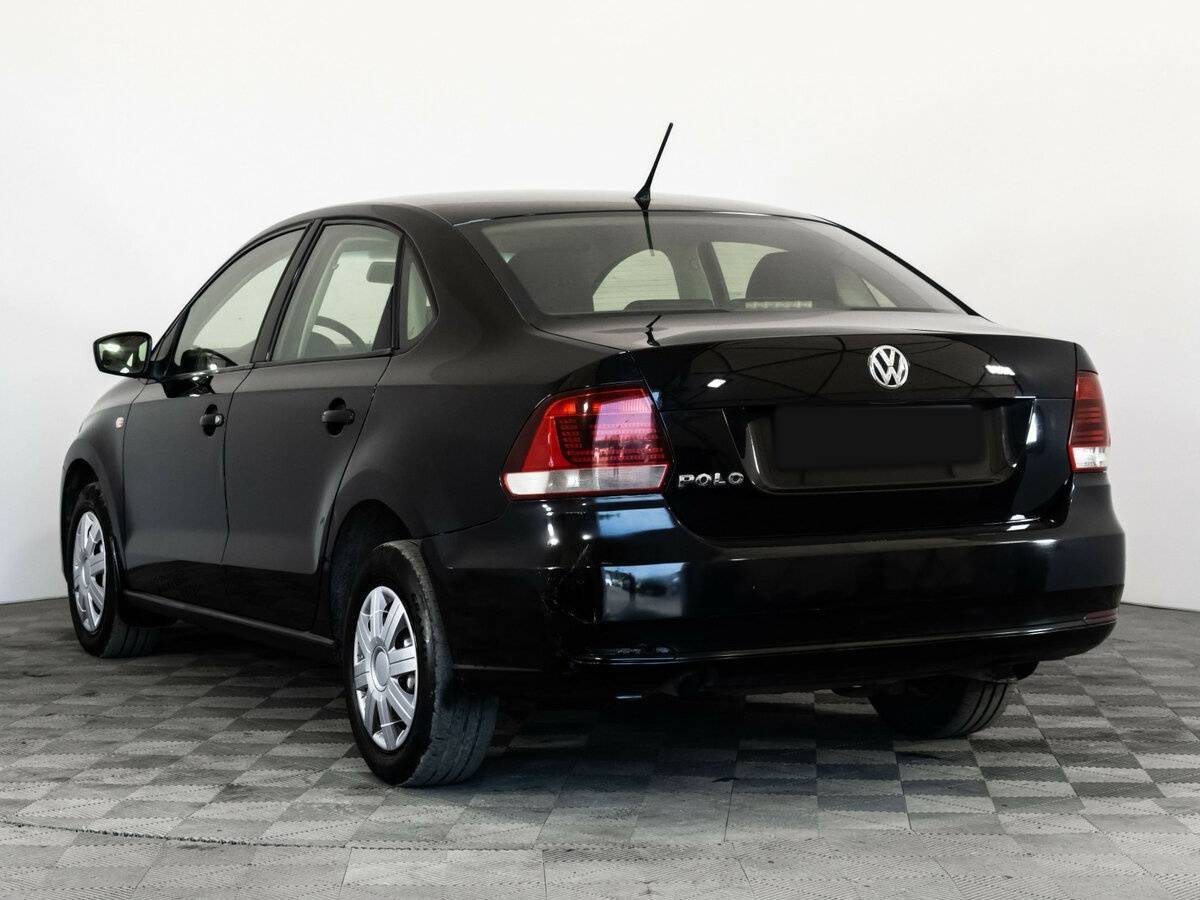 Volkswagen Polo с пробегом — 2016 год. Фото: #6