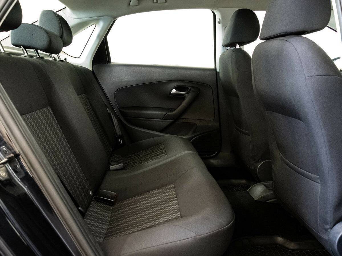 Volkswagen Polo с пробегом — 2016 год. Фото: #13