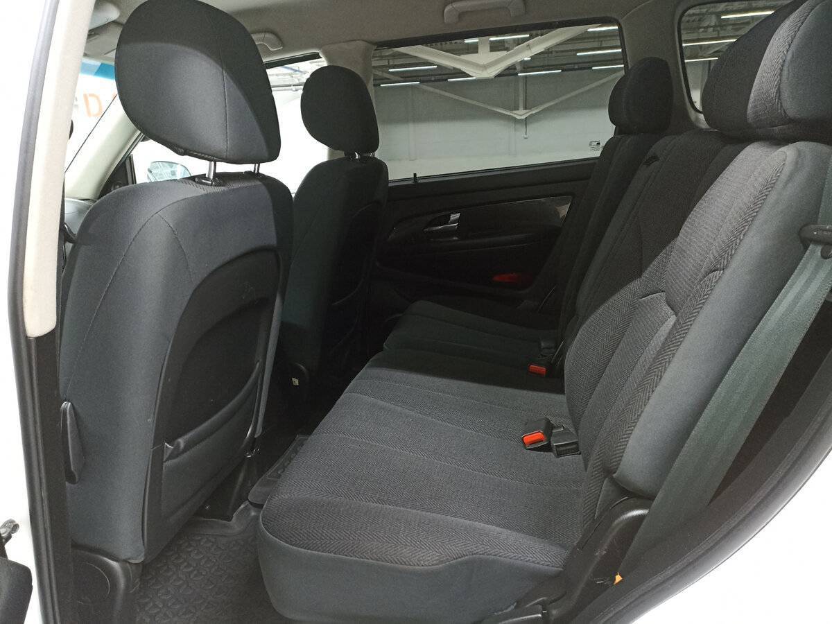 SsangYong Rexton с пробегом — 2013 год. Фото: #11