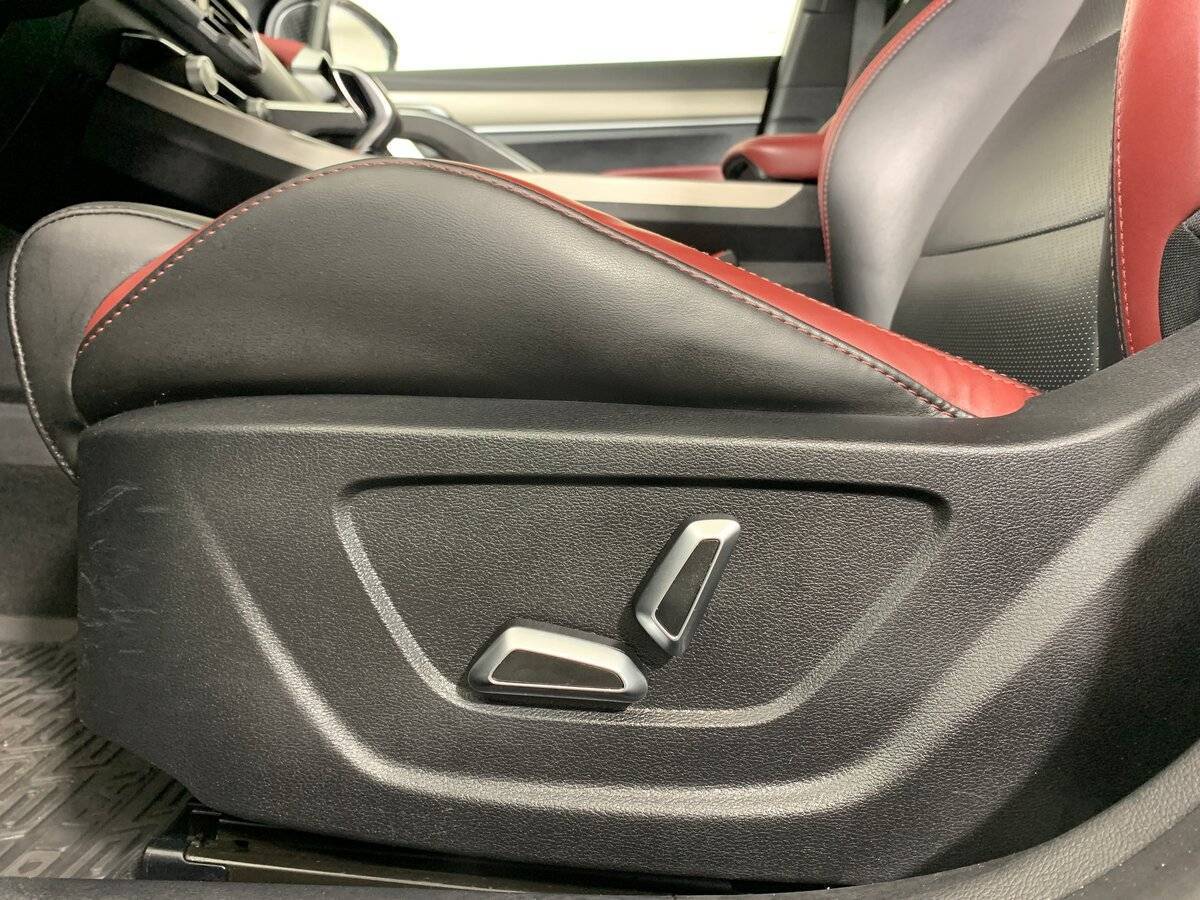 Geely Coolray с пробегом — 2020 год. Фото: #15