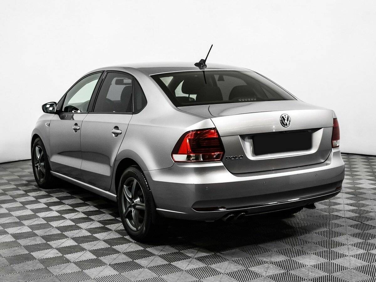Volkswagen Polo с пробегом — 2018 год. Фото: #6