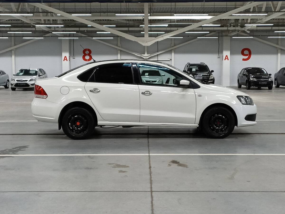 Volkswagen Polo с пробегом — 2013 год. Фото: #3